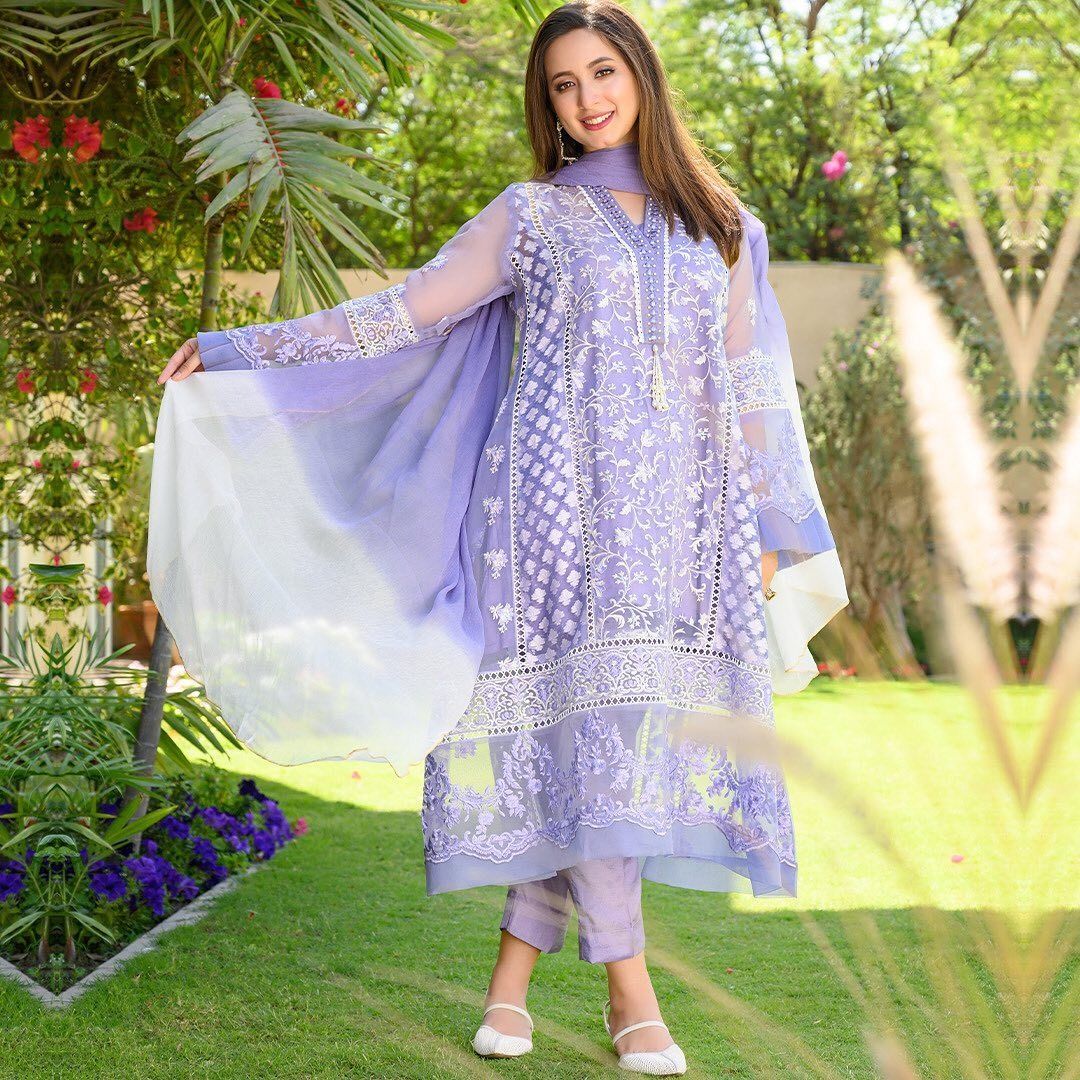 Pin on Komal Aziz Khan Latest Dresses collection 2021