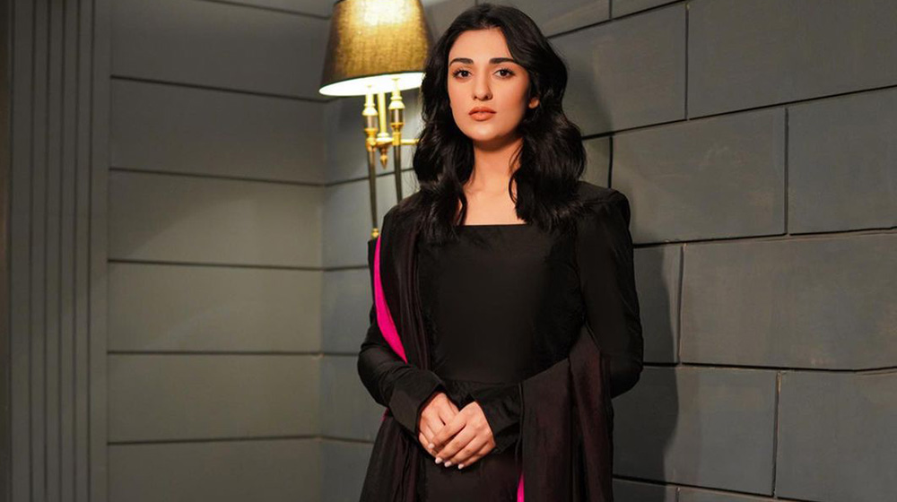 Sarah Khan Leaves Fans in Awe With Her Latest Pictures - Lens