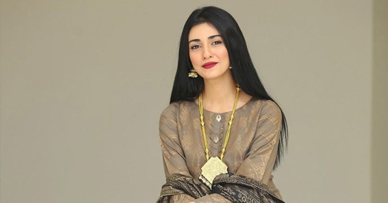 Sarah Khan Biography, Date Of Birth, Age, Husband, Family & Drama List